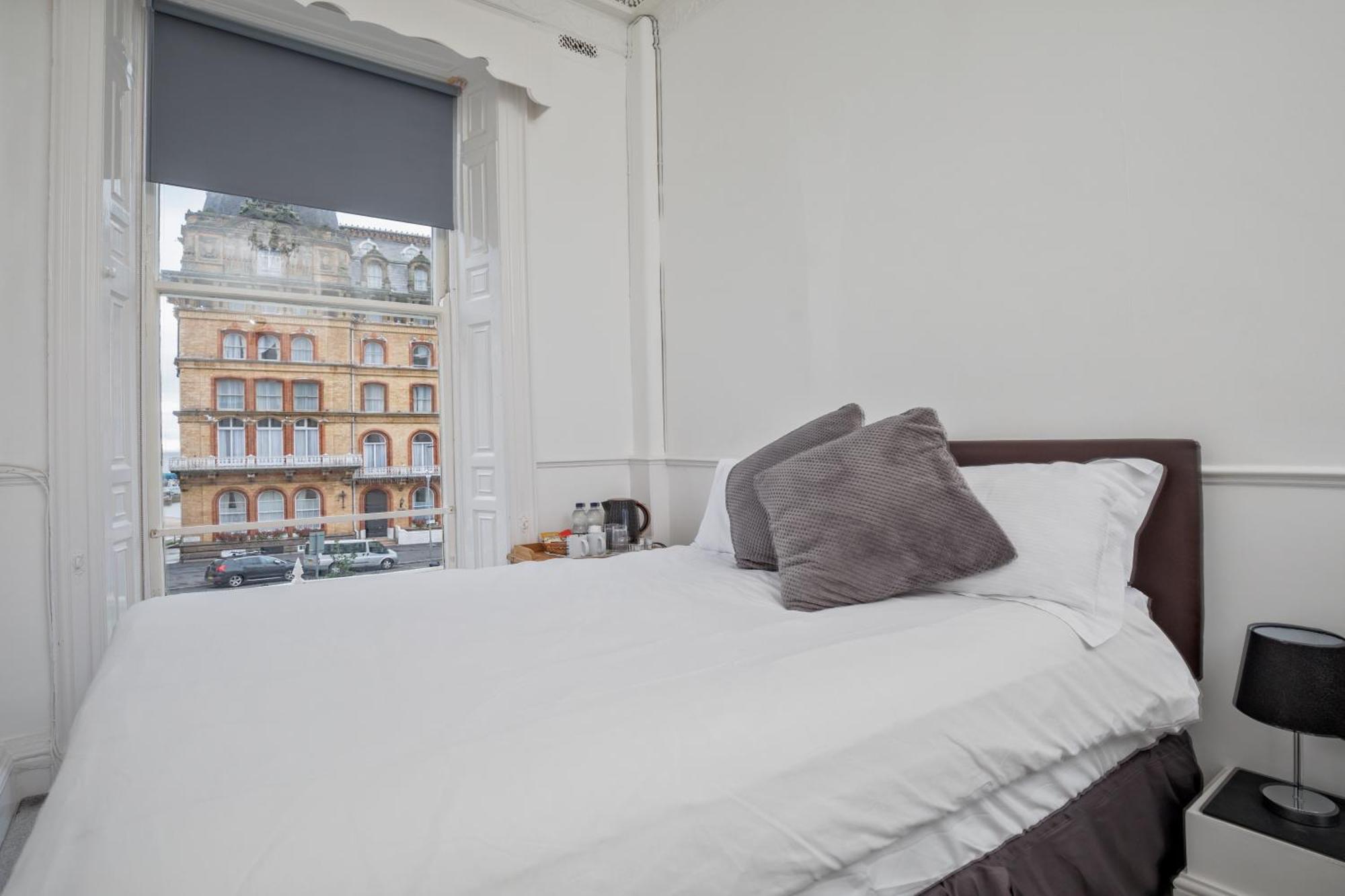 Serenity Guest House Σκάρμπορο Εξωτερικό φωτογραφία