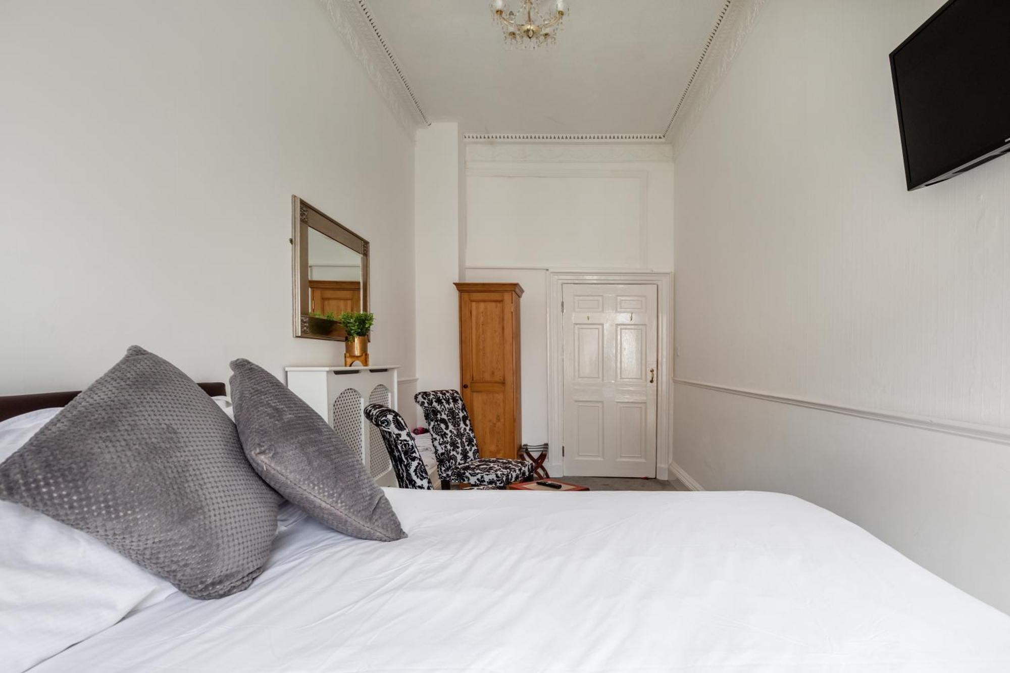 Serenity Guest House Σκάρμπορο Εξωτερικό φωτογραφία