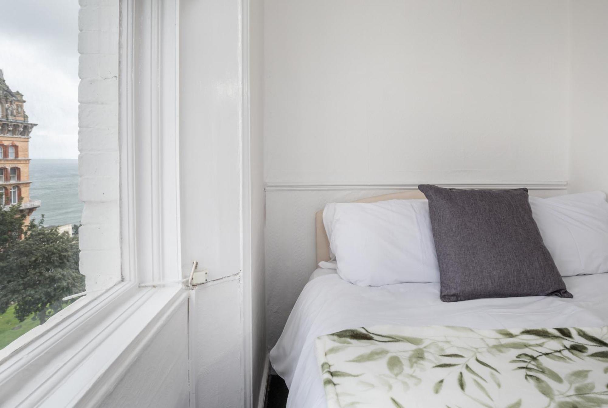 Serenity Guest House Σκάρμπορο Εξωτερικό φωτογραφία