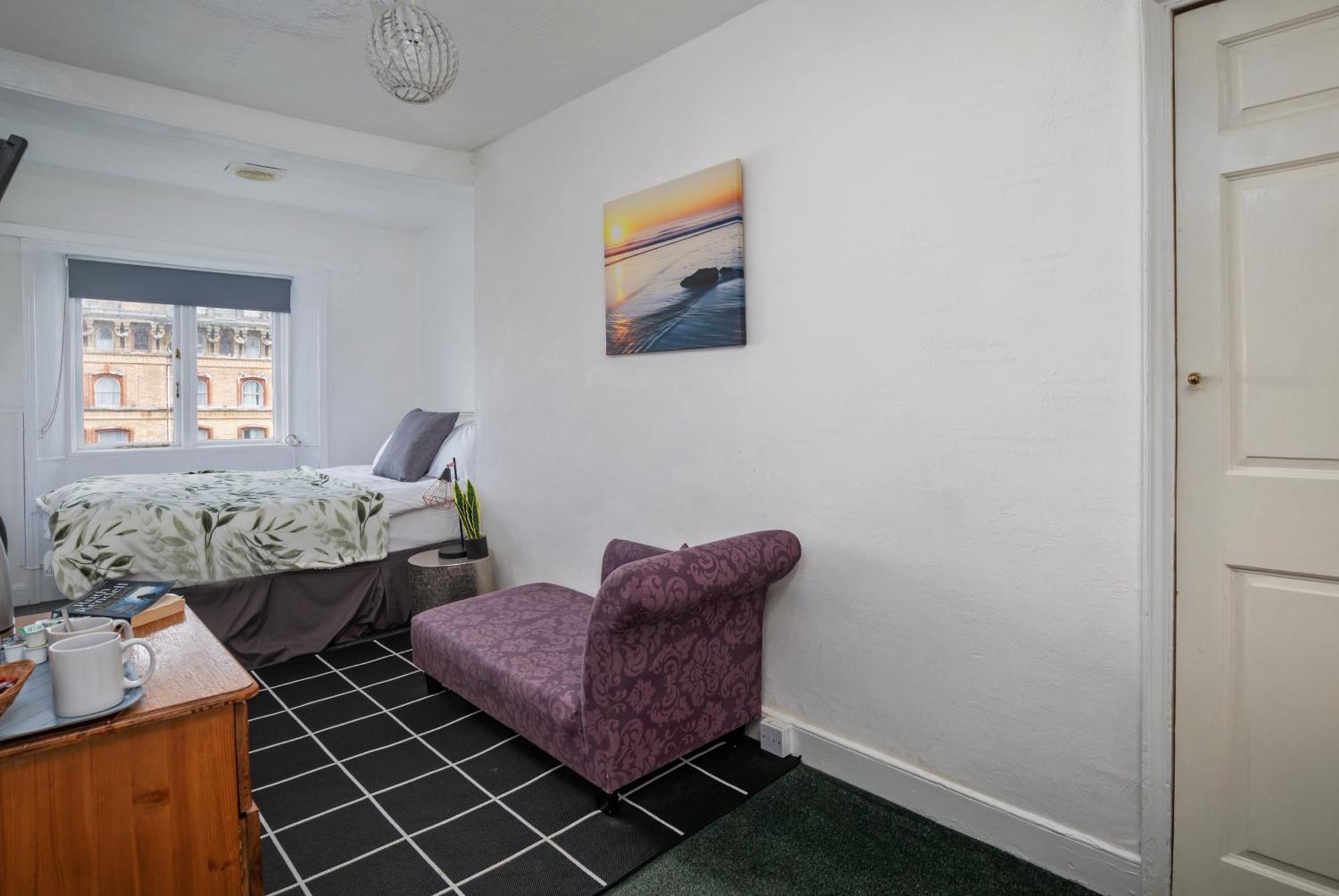 Serenity Guest House Σκάρμπορο Εξωτερικό φωτογραφία