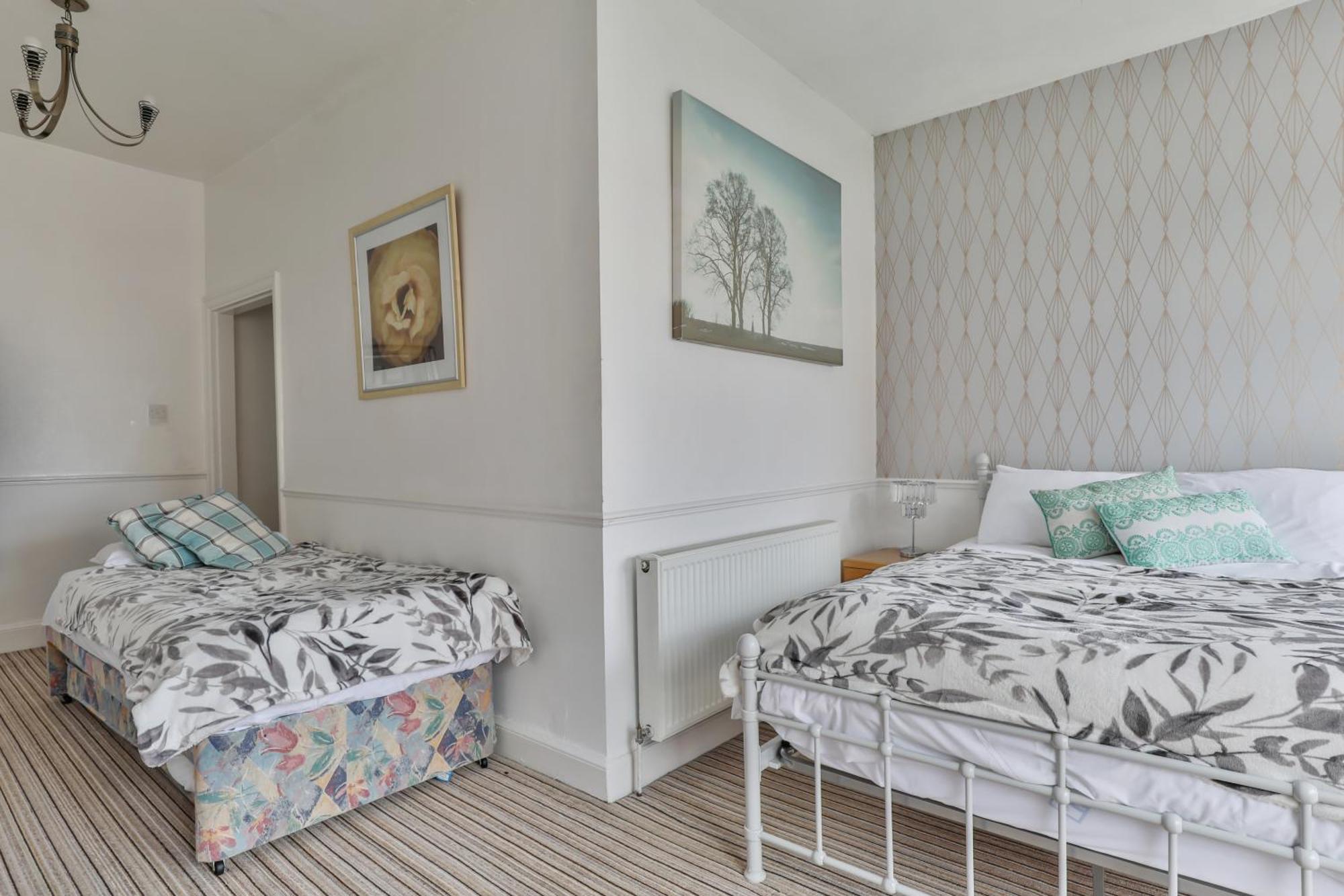 Serenity Guest House Σκάρμπορο Εξωτερικό φωτογραφία
